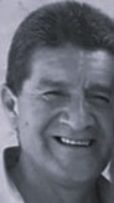 Roberto  Salinas